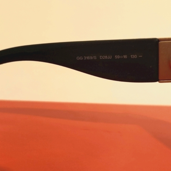 NWOT Gucci blk sunglasses